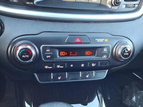 Used 2020 Kia Sorento EX image 16