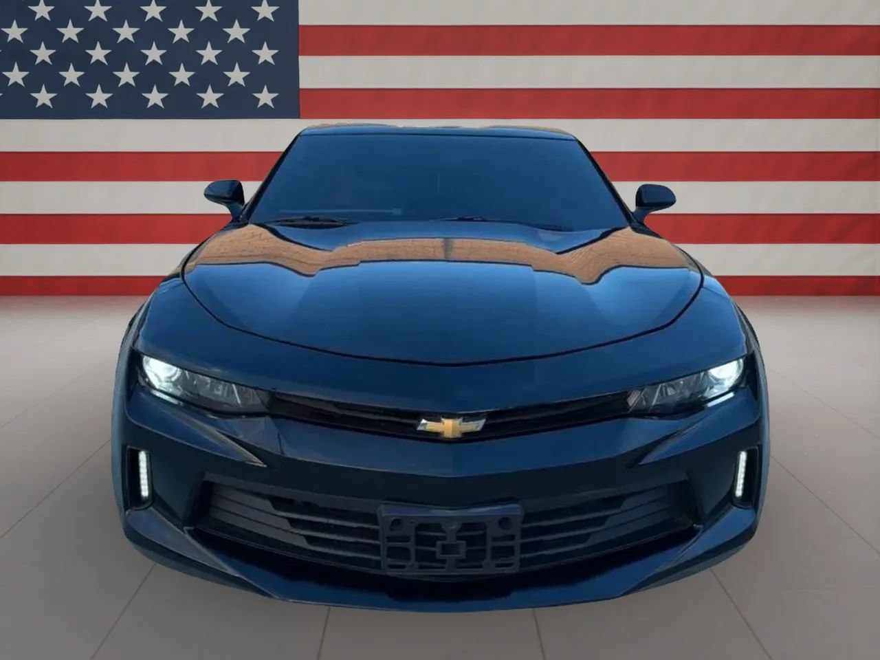 Used 2017 Chevrolet Camaro LT w/ Technology Package RWD image 3