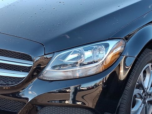 Used 2018 Mercedes-Benz C 300 4MATIC image 6