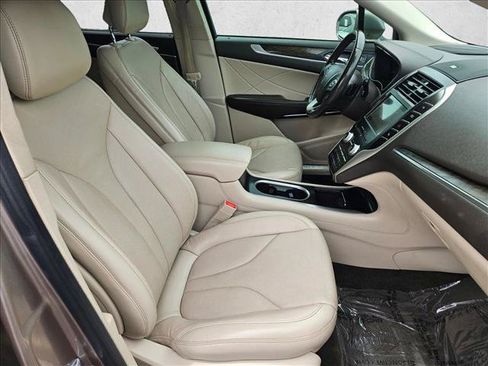 Used 2019 Lincoln MKC Reserve AWD/4WD image 23