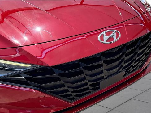 Used 2023 Hyundai Elantra SEL w/ Convenience Package FWD image 28