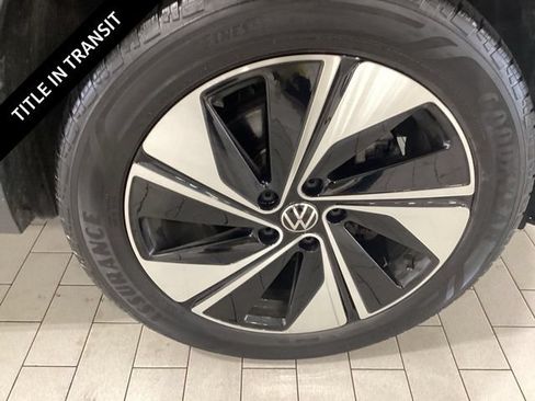 Used 2024 Volkswagen Taos SE AWD/4WD image 25