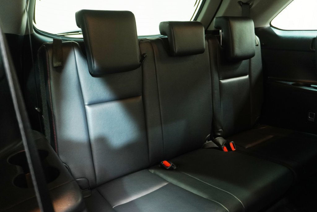 Used 2019 Toyota Highlander SE AWD/4WD image 17