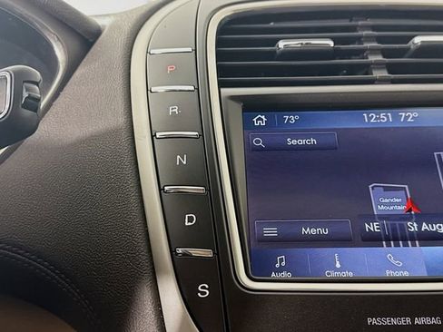 Used 2020 Lincoln Nautilus Standard w/ Equipment Group 101A image 20