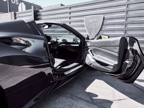 Used 2018 Ferrari 488 Spider image 30