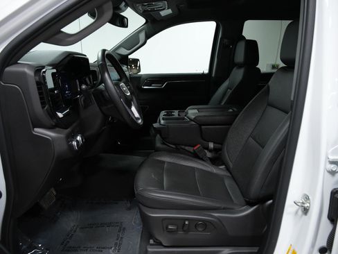 Used 2025 GMC Sierra 1500 SLT image 25