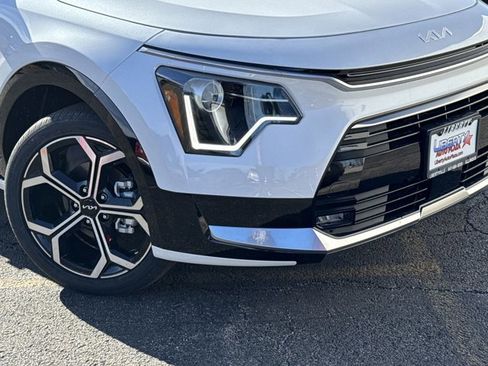 New 2025 Kia Niro EX Touring image 35