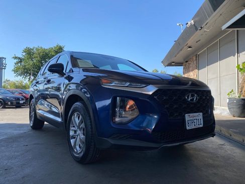 Used 2019 Hyundai Santa Fe SE AWD/4WD image 3