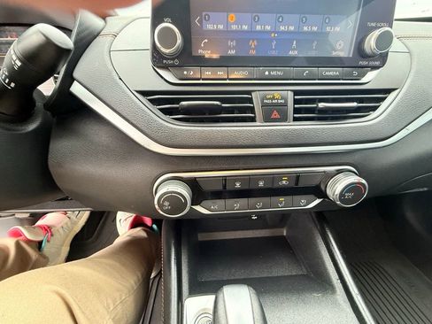 Used 2022 Nissan Altima 2.5 SR image 36