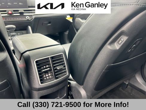 Certified 2026 Kia Sportage EX w/ EX Panorama Roof Package FWD image 42