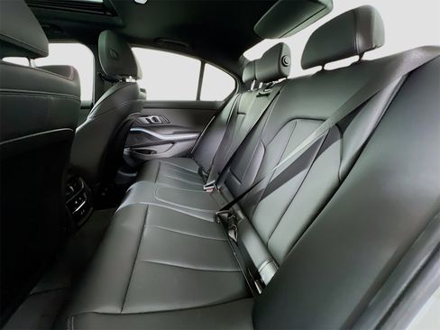 Used 2025 BMW 330i Sedan image 24