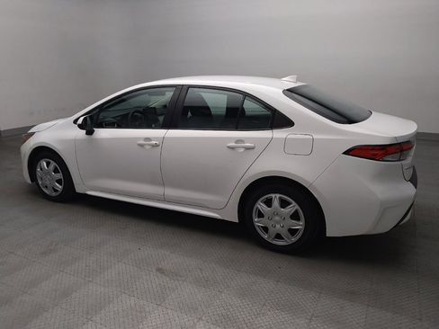 Used 2021 Toyota Corolla LE FWD image 3