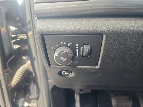 Used 2021 Jeep Grand Cherokee Freedom Edition RWD image 11