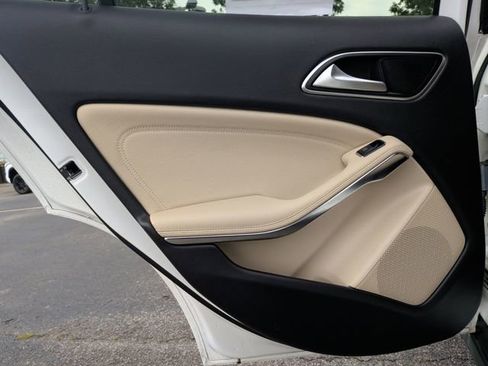 Used 2019 Mercedes-Benz GLA 250 image 28
