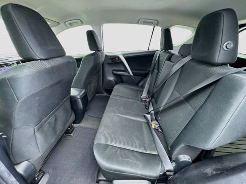 Used 2018 Toyota RAV4 LE w/ All Weather Liner Package FWD image 15