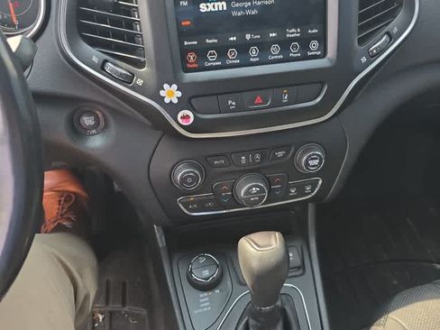 Used 2021 Jeep Cherokee Latitude Lux w/ Sun & Sound Group AWD/4WD image 8