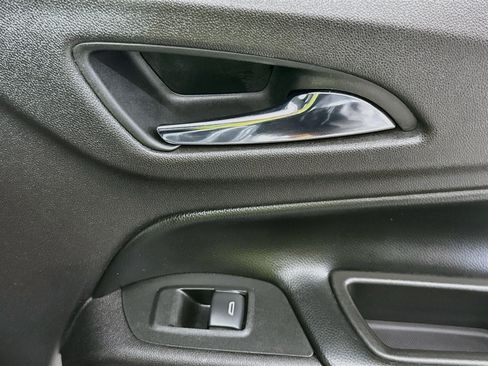 Used 2020 Chevrolet Equinox LT FWD image 27
