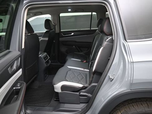 New 2026 Volkswagen Atlas Peak Edition AWD/4WD image 11