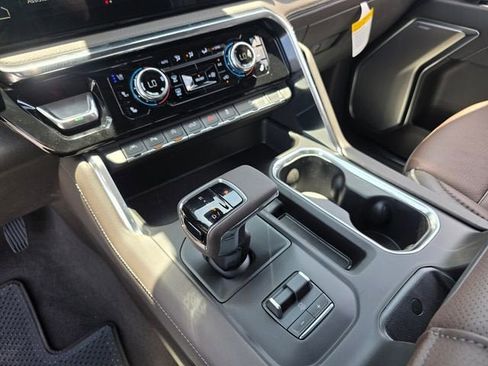 New 2026 GMC Sierra 1500 Denali w/ Denali Reserve Package AWD/4WD image 28