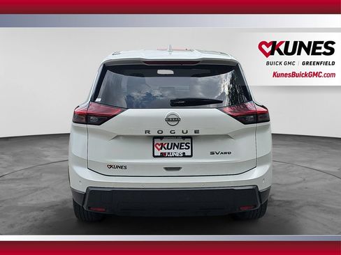 Used 2024 Nissan Rogue SV AWD/4WD image 9