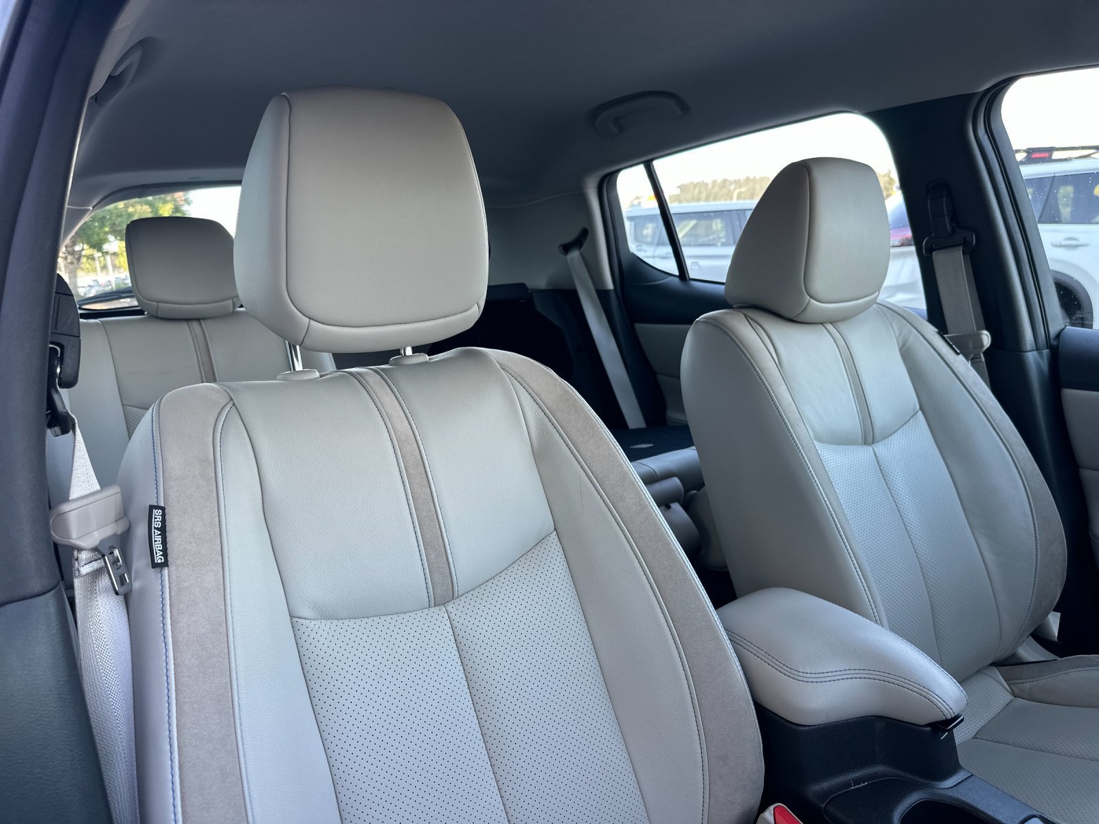Used 2018 Nissan Leaf SL w/ SL Technology Package FWD image 15