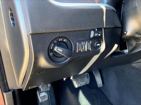 Used 2020 Dodge Charger SXT w/ Blacktop Package image 36