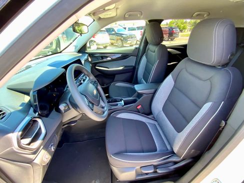 New 2026 Chevrolet TrailBlazer LT w/ Driver Confidence Package AWD/4WD image 19