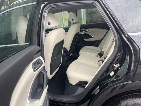 New 2025 Audi Q5 Premium image 23