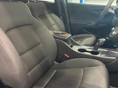 Used 2023 Chevrolet Malibu LT FWD image 39
