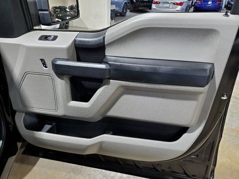 Used 2017 Ford F150 XL w/ Equipment Group 101A Mid image 16