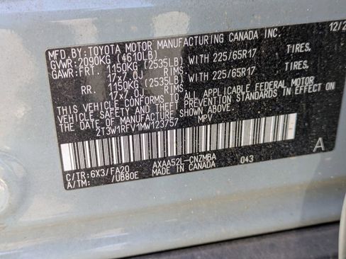 Used 2021 Toyota RAV4 XLE image 32