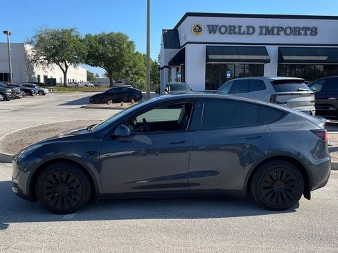 Used 2021 Tesla Model Y Long Range image 2