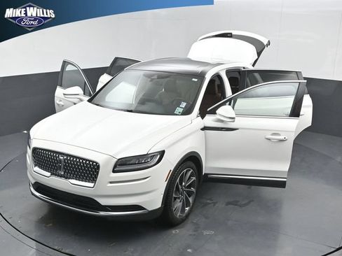 Used 2021 Lincoln Nautilus Reserve w/ Equipment Group 201A FWD image 26
