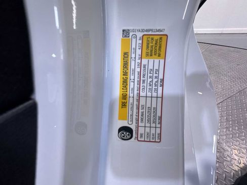 Used 2023 Chevrolet Corvette Stingray Convertible w/ Z51 Performance Package image 37