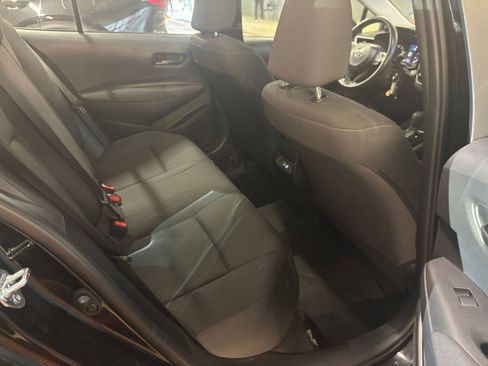 Used 2025 Toyota Corolla LE image 38