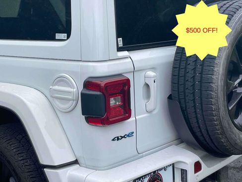 Used 2021 Jeep Wrangler Unlimited Sahara AWD/4WD image 11