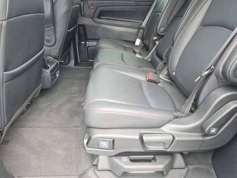 Used 2025 Honda Odyssey Sport-L image 9