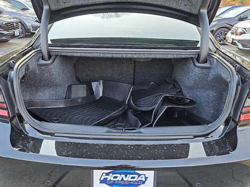 Used 2023 Dodge Charger R/T w/ Blacktop Package image 31