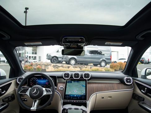 New 2026 Mercedes-Benz GLC 300 4MATIC image 16