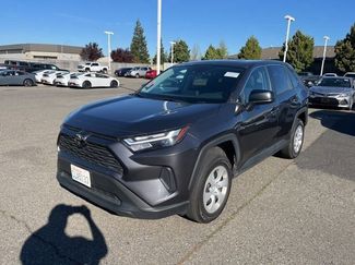 Used 2024 Toyota RAV4 LE video 1