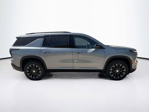 New 2026 Chevrolet Traverse LT w/ Sun and Wheel Package AWD/4WD image 5