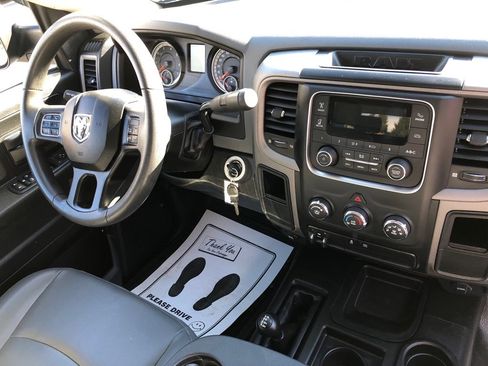 Used 2018 RAM 3500 Tradesman w/ Chrome Appearance Group image 25