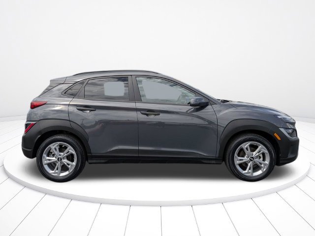 Used 2023 Hyundai Kona SEL FWD image 2