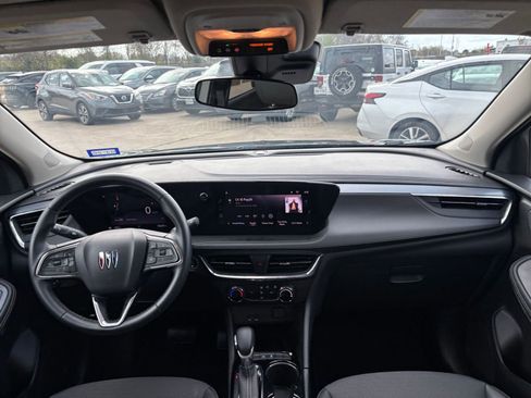 Used 2025 Buick Encore GX Preferred image 32