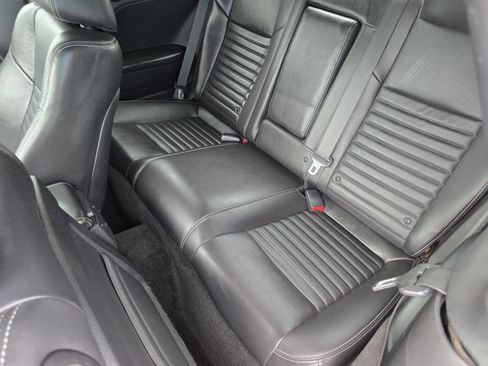 Used 2013 Dodge Challenger R/T image 18