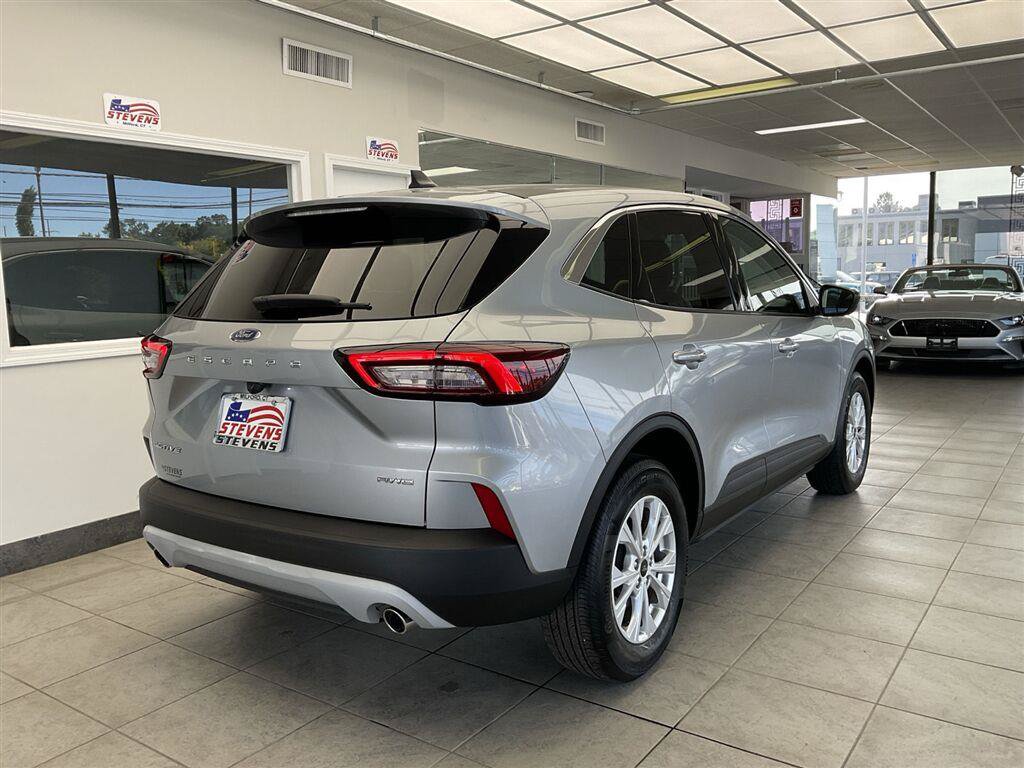 Used 2023 Ford Escape Active AWD/4WD image 5