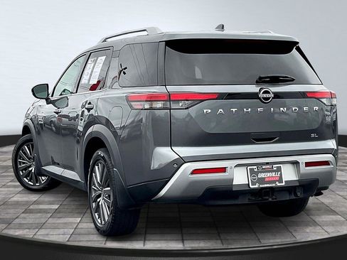 Used 2022 Nissan Pathfinder SL w/ SL Premium Package image 2