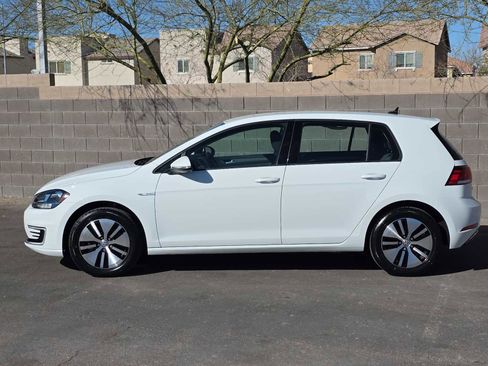 Used 2019 Volkswagen e-Golf SE w/ Driver Assistance Package image 6