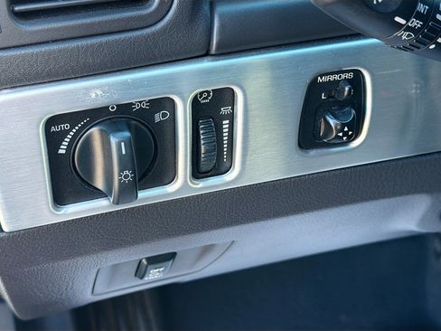 Used 2002 Ford Thunderbird 2dr Conv w/Hardtop Premium image 10