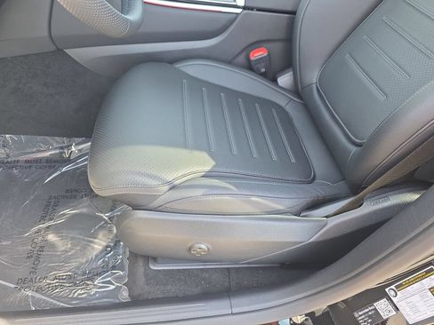 New 2026 Mercedes-Benz GLC 300 4MATIC image 28